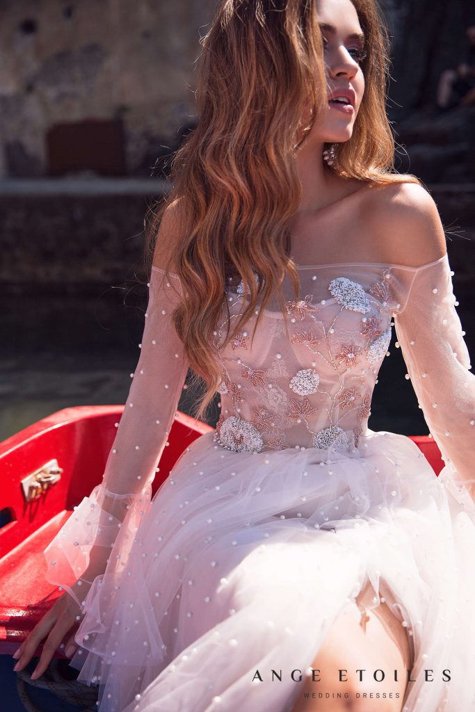Kenzi wedding dress from Dell'Amore Bridal's Ali D’Amore Collection.