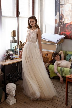 Elegant and delicate wedding dress Leccia from Shine Bright Collection