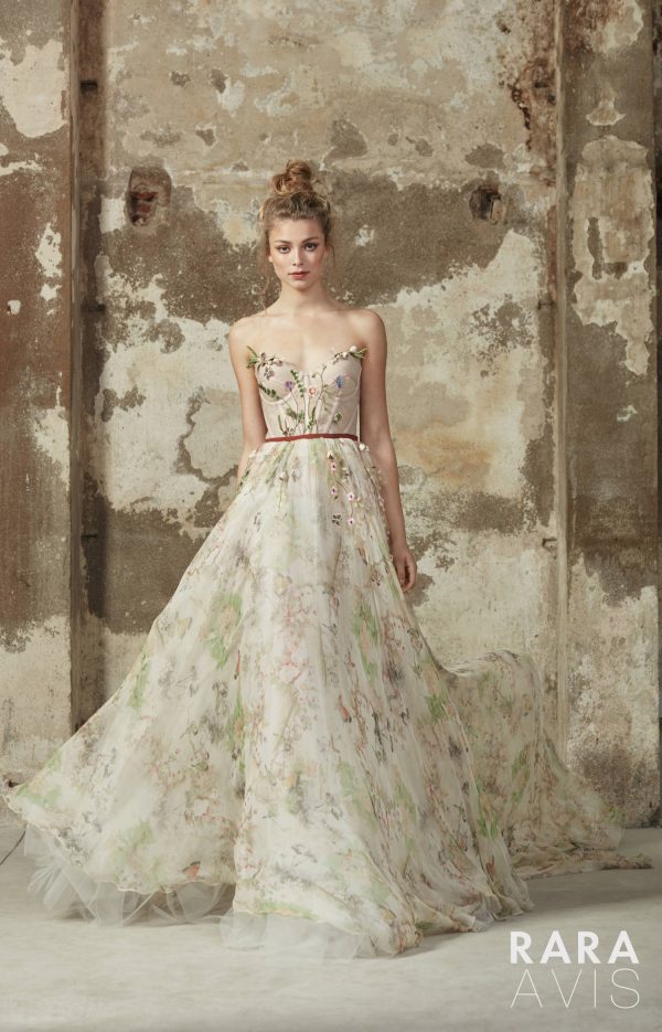colourful wedding dress Lily from Rara Avis with sweetheart bodice and silk skirt, image 7