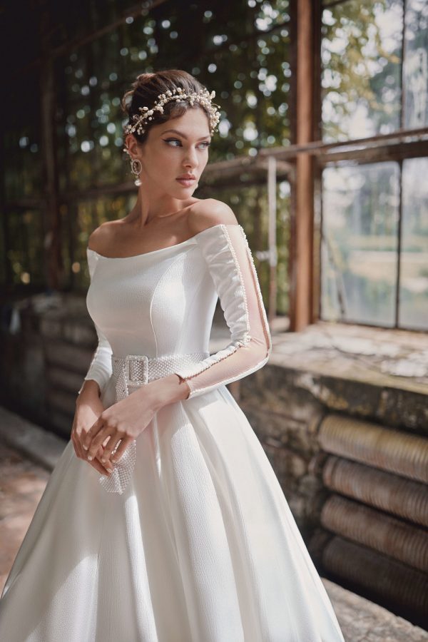 Couture wedding dress Eliza with long sleeves and off-shoulders neckline