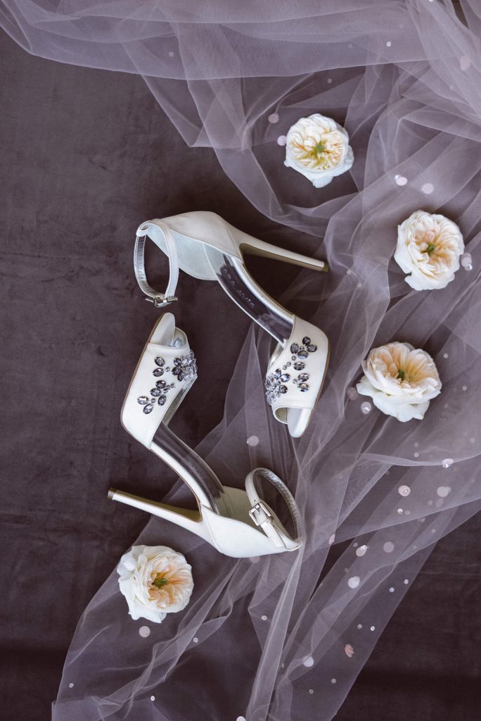 high heels bridal shoes with floral decorations