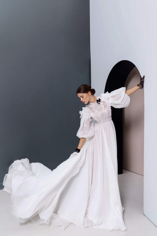 Rara Avis detachable sleeves wedding dress Virosa at Dell'Amore Bridal 1