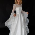 Rara Avis A-silhouette wedding dress Perry with a detachable frill on the sleeves at Dell'Amore Bridal, NZ.4