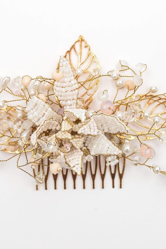 bridal hair comb with golden flowers