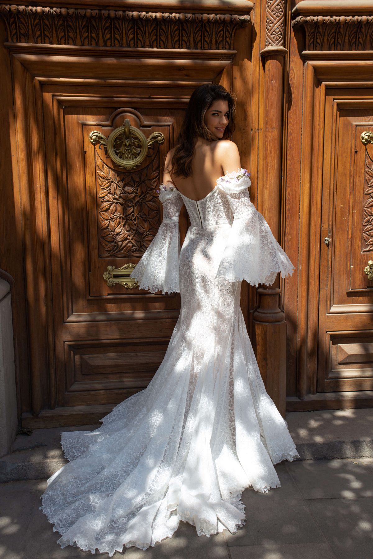 Rara Avis wedding dress Amaretti with detachable lace sleeves at Dell'Amore Bridal, NZ 3